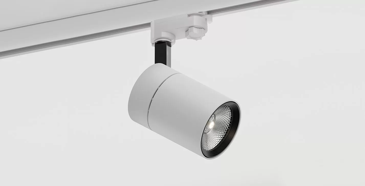 Трехфазный шинопровод и трековые светильники 