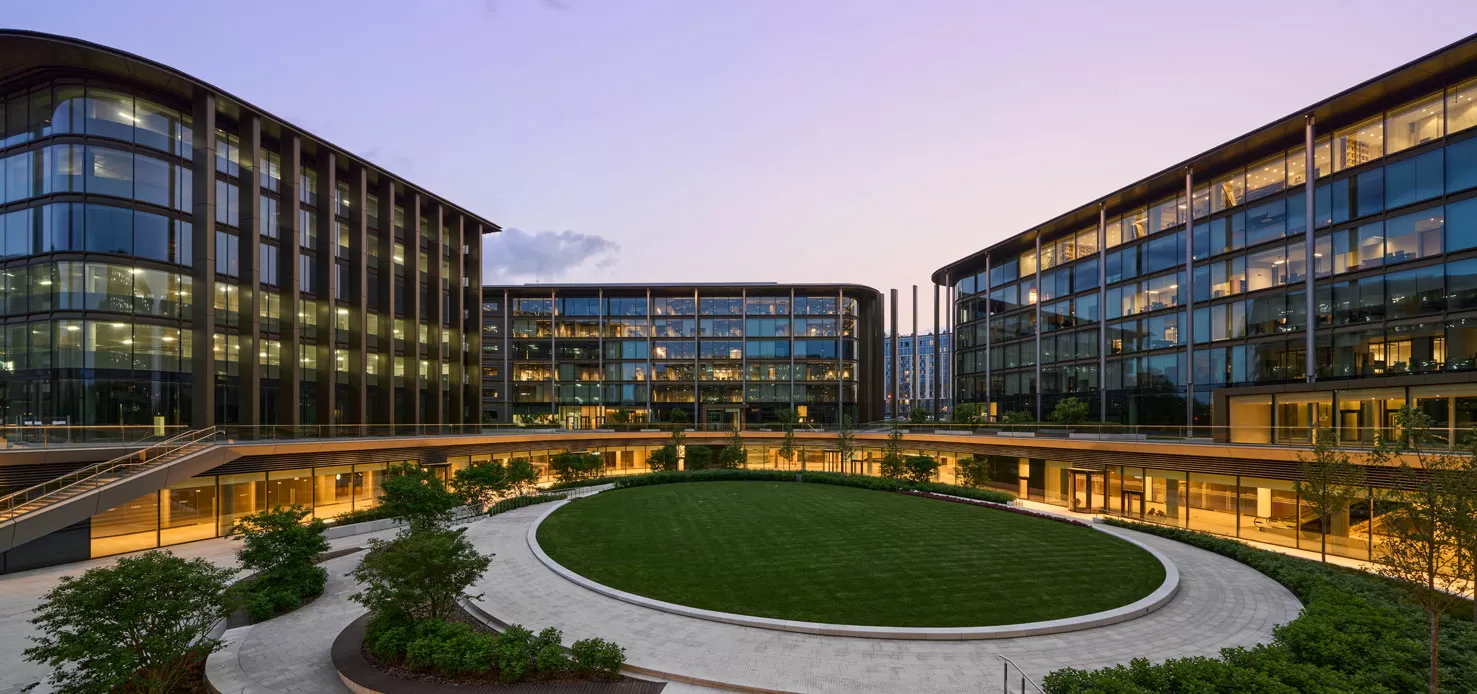 Архитектурное освещение бизнес-парка Сколково на площади в&nbsp;10&nbsp;га